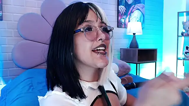 lil_candy77 élő XXX-chatje