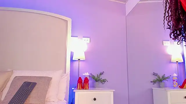 XXX chat uživo modela salome_moon_