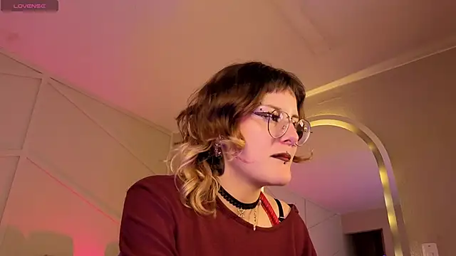 Rossiee_huntt élő XXX-chatje