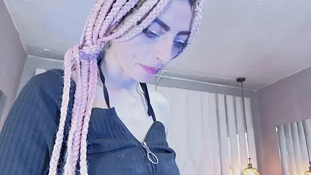 Pinky_doll777 élő XXX-chatje
