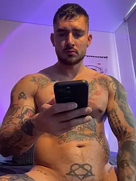 DimitriSullivan_ élő XXX-chatje