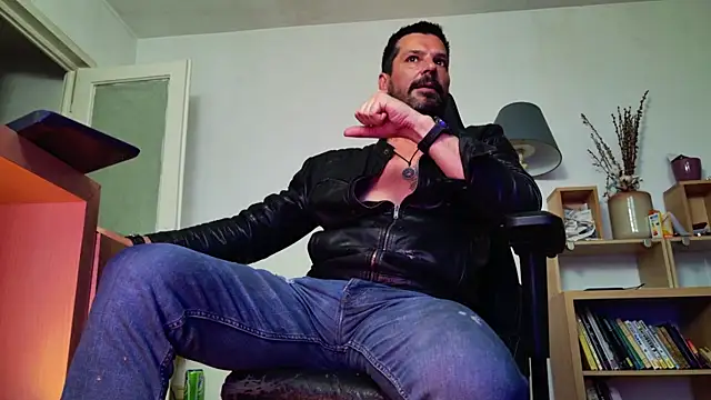 ChrisKox's Live XXX Chat