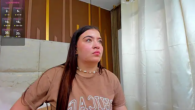 AmbarGills Adlı Modelin Canlı XXX Sohbeti