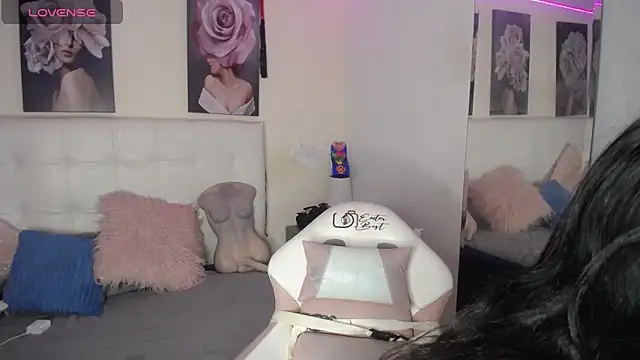 SamathaMay webcam show
