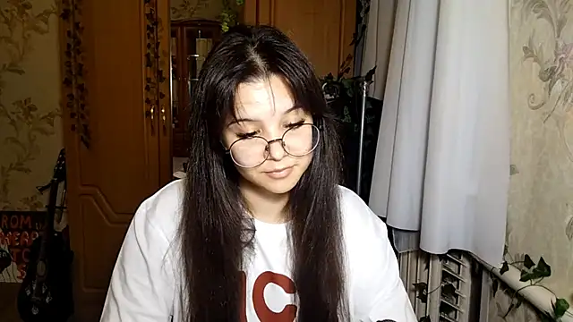 Show modela Adilily na web-kameri