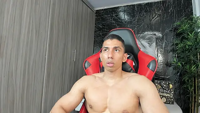 Erik_castle Live XXX-Chat