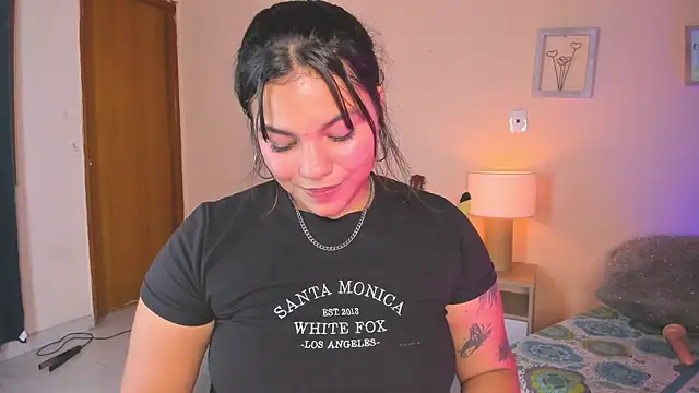 Онлайн чат XXX naomy_ruiz_