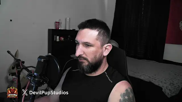 Chatroom XXX en direct de DevilPup75_
