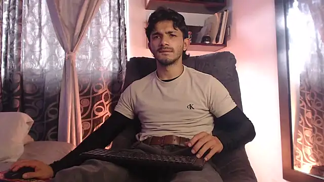 ArturoCardona_ 现场XXX聊天