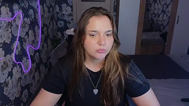 _momiji_'s Live XXX Chat