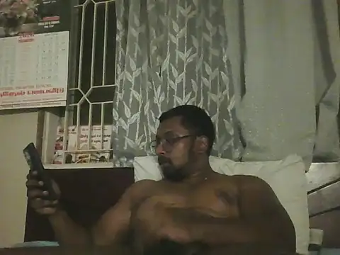 Straightchennaibull live XXX chat