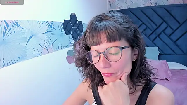 Valery_More__ Webcam-Show