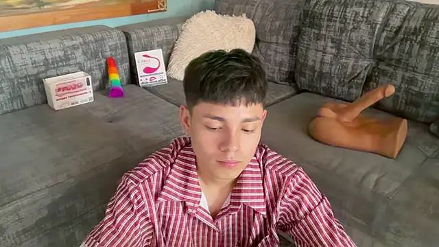 Онлайн чат XXX Andy_Belier23