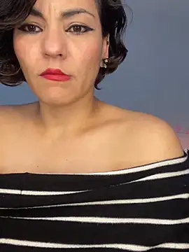 eva_luz Adlı Modelin Canlı XXX Sohbeti