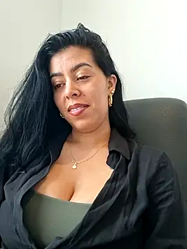 Онлайн чат XXX Luianna
