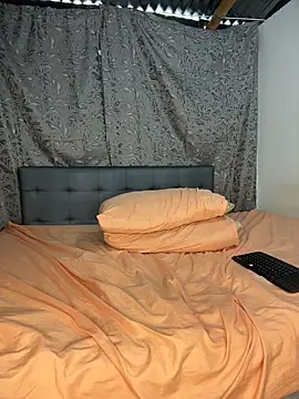 Soe_Lara's Webcam Show
