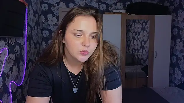 _momiji_'s Live XXX Chat