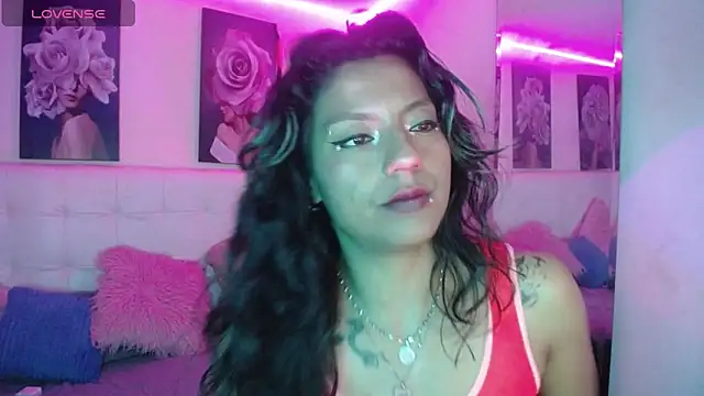 Chat XXX en directo de SamathaMay