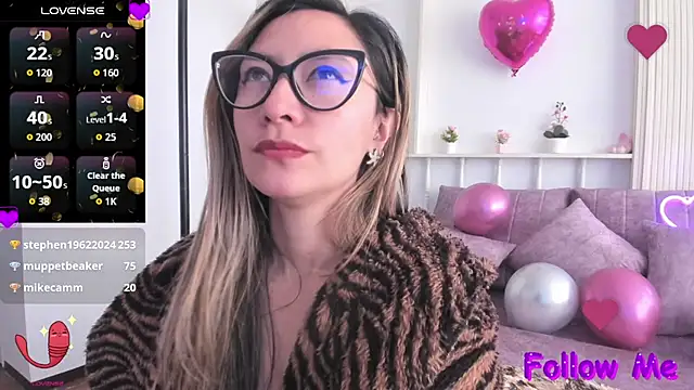 VelvetMouth_'s Live XXX Chat