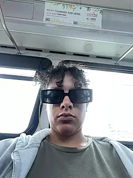 הופעת וובקאם של allybluee777