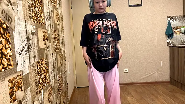 HellyRay Adlı Modelin Canlı XXX Sohbeti