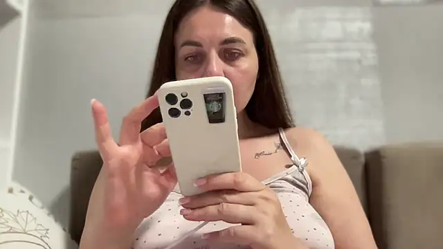 XXX chat uživo modela Darsy_Rox