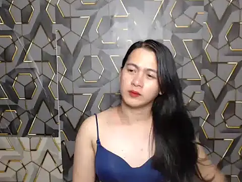ur_asianpretty Show in webcam