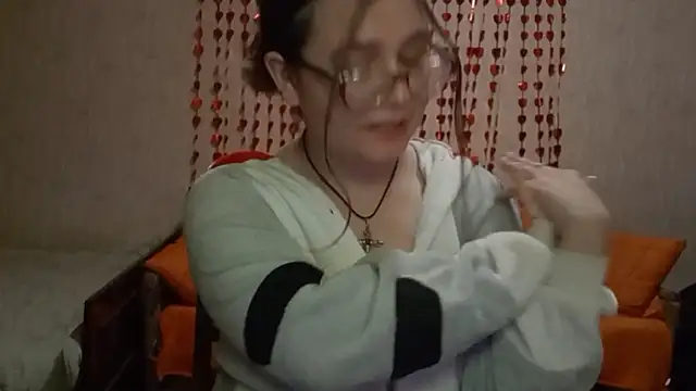 Chat +18 de Miyabeee ao vivo