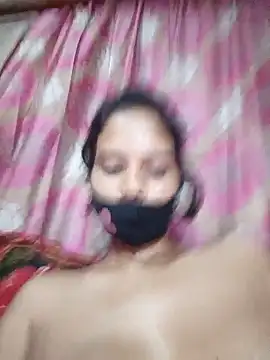 annu-777 Show in webcam