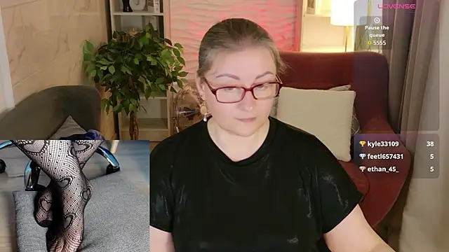 Alexandra_Kind Live XXX-Chat