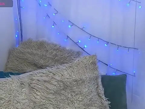 ninaa_fox Adlı Modelin Canlı XXX Sohbeti