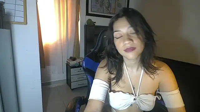 Chat XXX en directo de NinaChan_