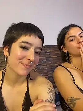 Chatroom XXX en direct de Atheena__
