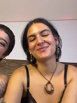 Chatroom XXX en direct de freyaa__1