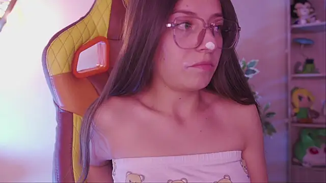 milly_kenner Adlı Modelin Canlı XXX Sohbeti