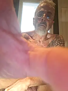 XXX666HEIL Adlı Modelin Canlı XXX Sohbeti