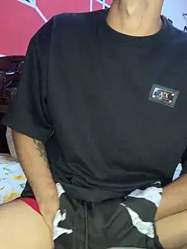 tanned_boy Adlı Modelin Web Kamerası Şovu