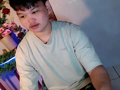 Rain_cum Adlı Modelin Canlı XXX Sohbeti