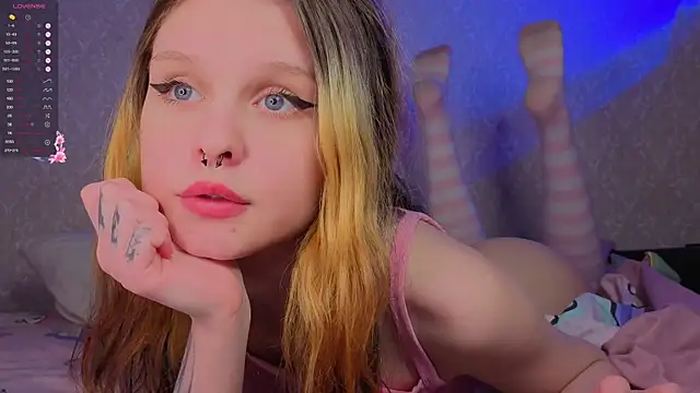 Hi_Kitti's Live XXX Chat