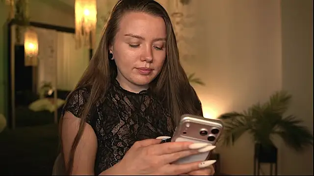 DaisyStacey Adlı Modelin Canlı XXX Sohbeti