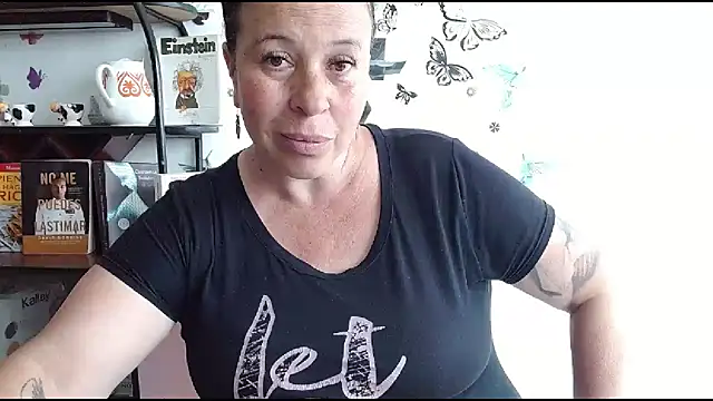Chat XXX en directo de LauraMallioni