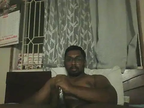Straightchennaibull Live XXX Chat