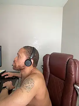 Fathero1time Live XXX-Chat