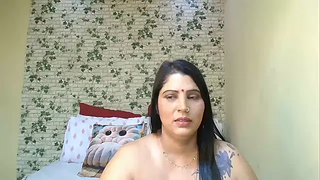 XIndianintimacyのライブXXXチャット