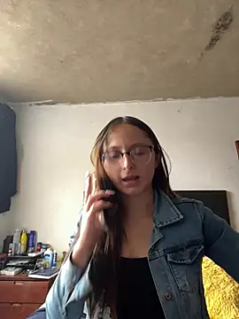 Chatroom XXX en direct de aria_rousse3