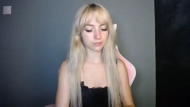 LuciaYoung 现场XXX聊天