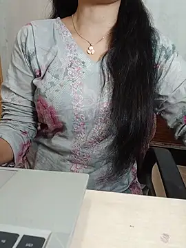 Chanchal--Navya Chat XXX in diretta