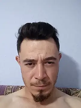 Paploesco026 Show in webcam