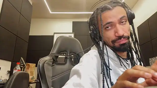 Chat XXX en directo de FavelaDaddyCum