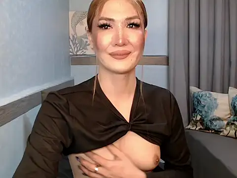 xMeganFucks69 webcam show